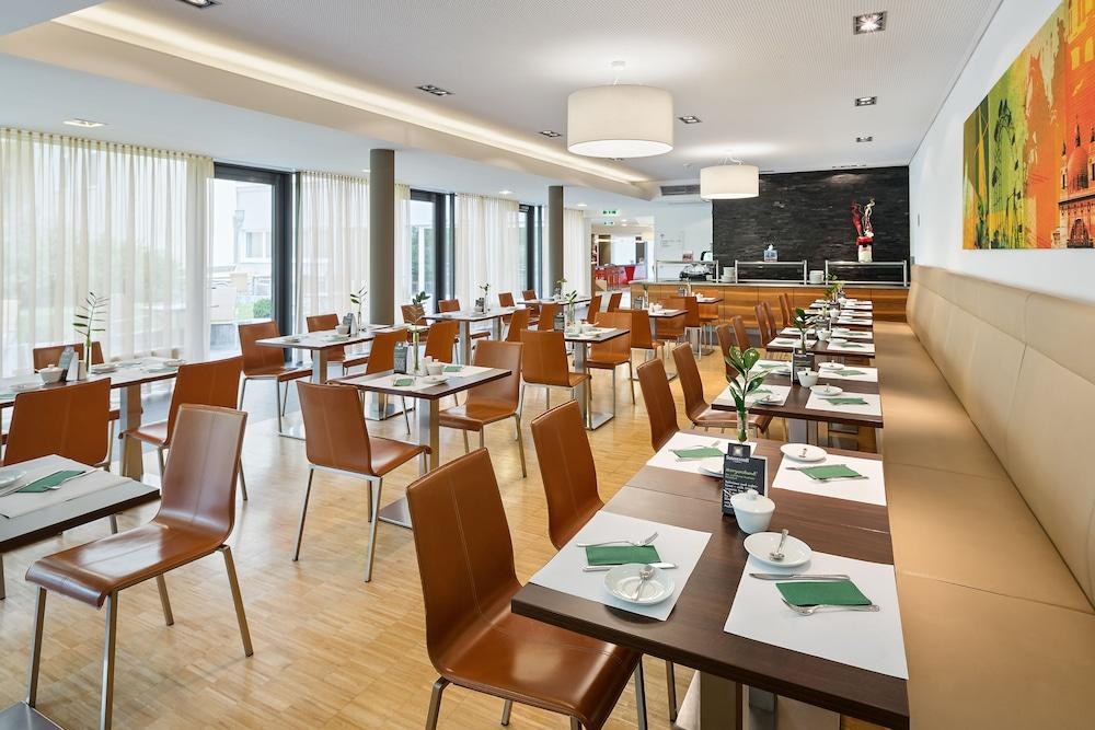 Four Points Flex by Sheraton Vienna Hauptbahnhof photo 3