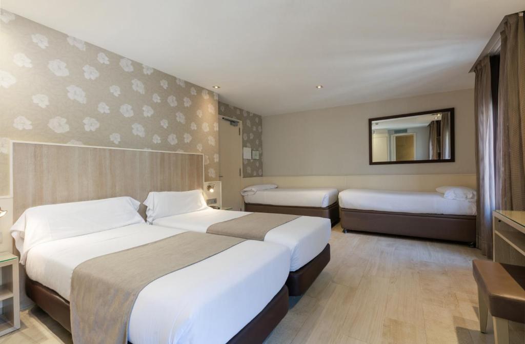 HOTEL SANTA MARTA photo 2