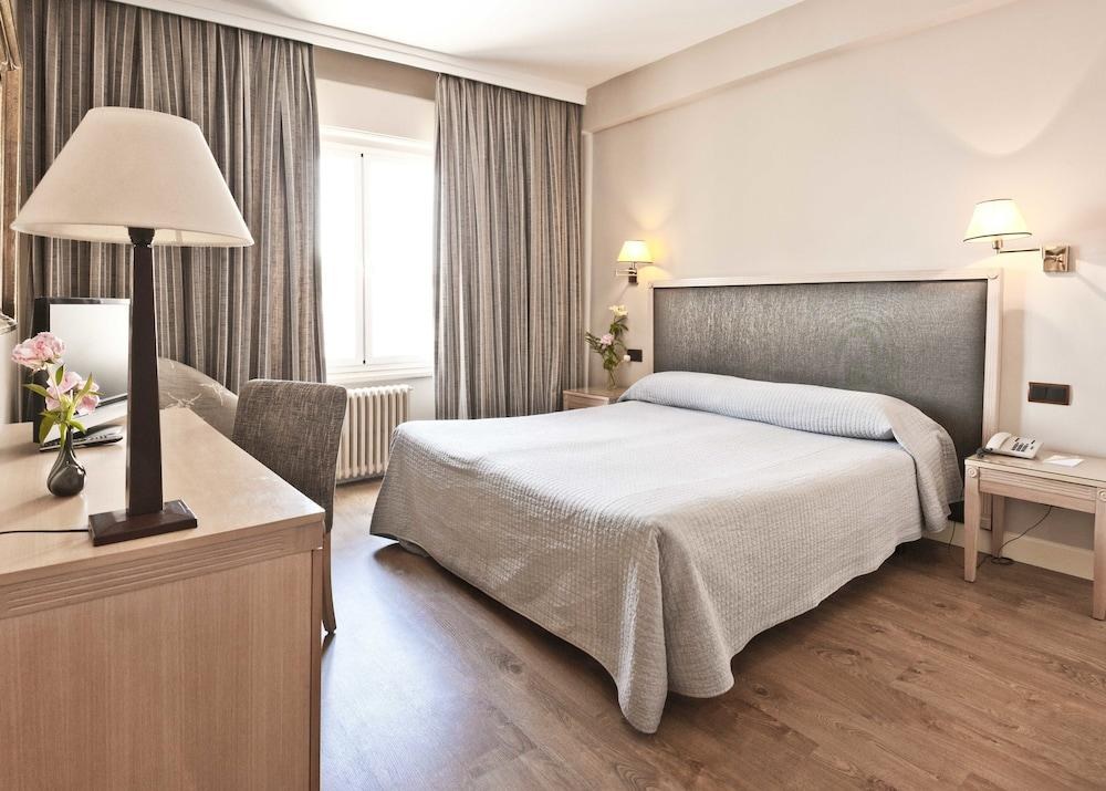 Hotel Principe Pio photo 2