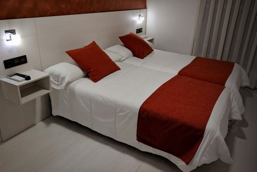 HOTEL EMPERATRIZ I photo 2