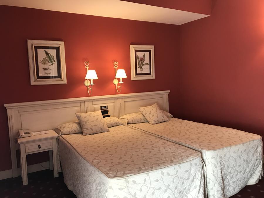 HOTEL LEONOR MIRON photo 3