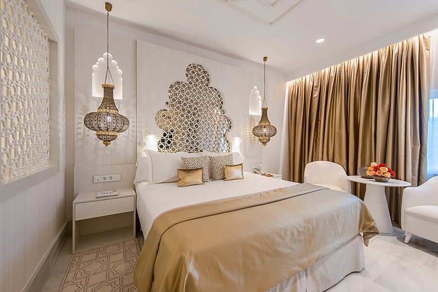 SANTOS SARAY photo 3