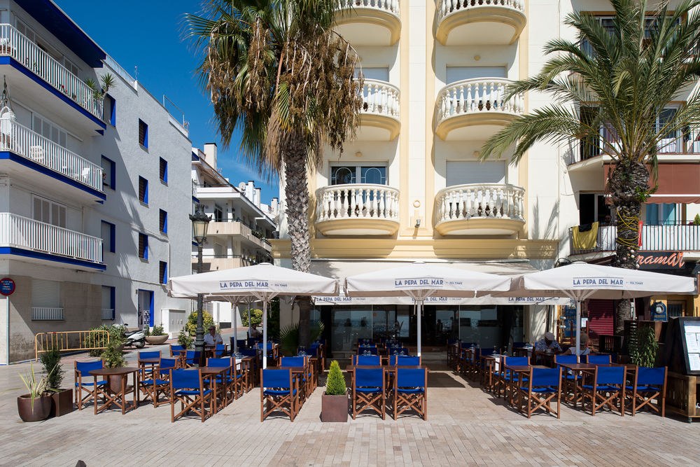 Hotel URH Sitges Playa photo 1