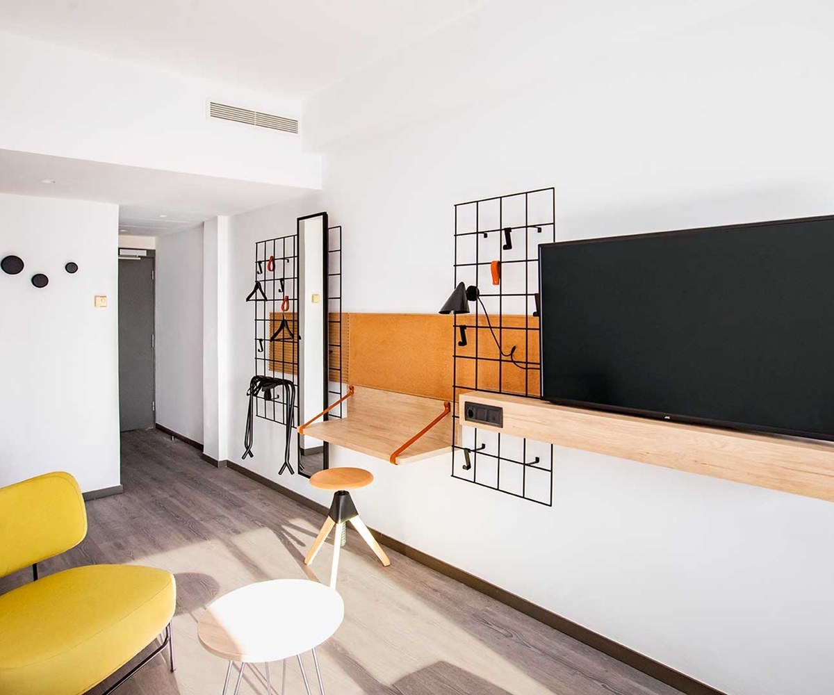 Moxy Barcelona photo 1