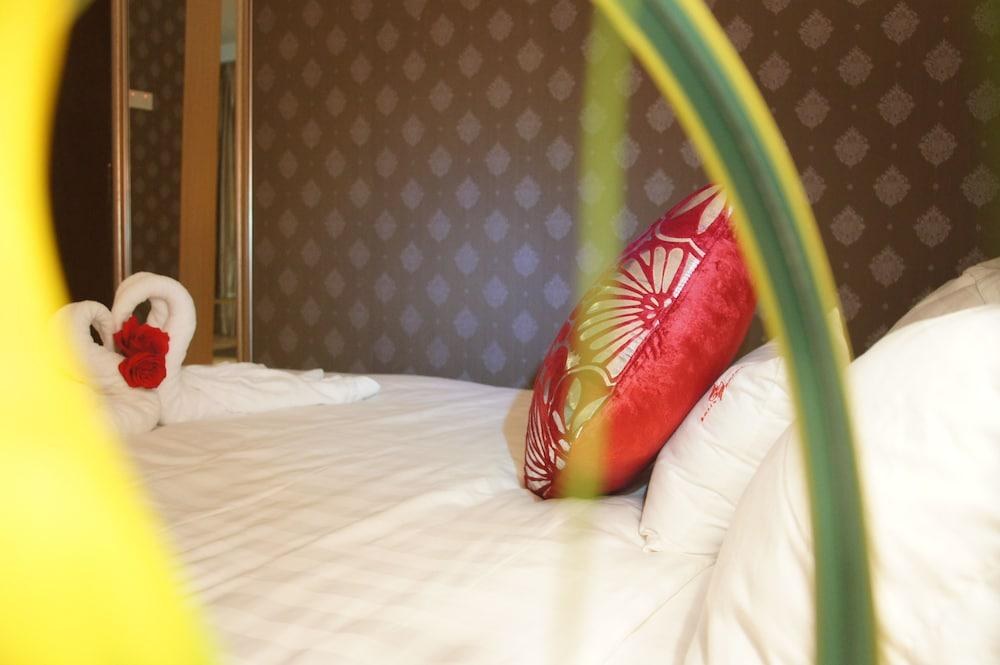 GREEN TOWN HOTEL & RESORT MELAKA photo 2