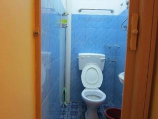 44029 Tudor Home Inn photo 1