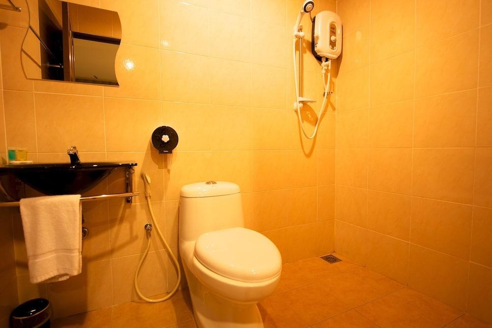 De Botani Hotel photo 3