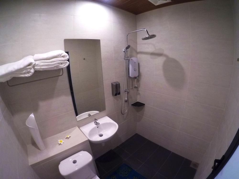 B Street Hotel photo 3