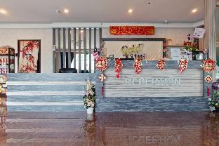 GoldCity Hotel photo 1