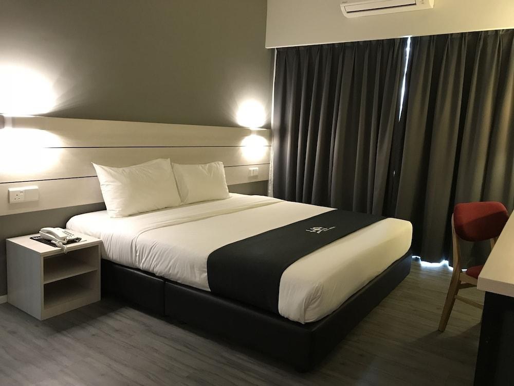 Hotel Arissa photo 1