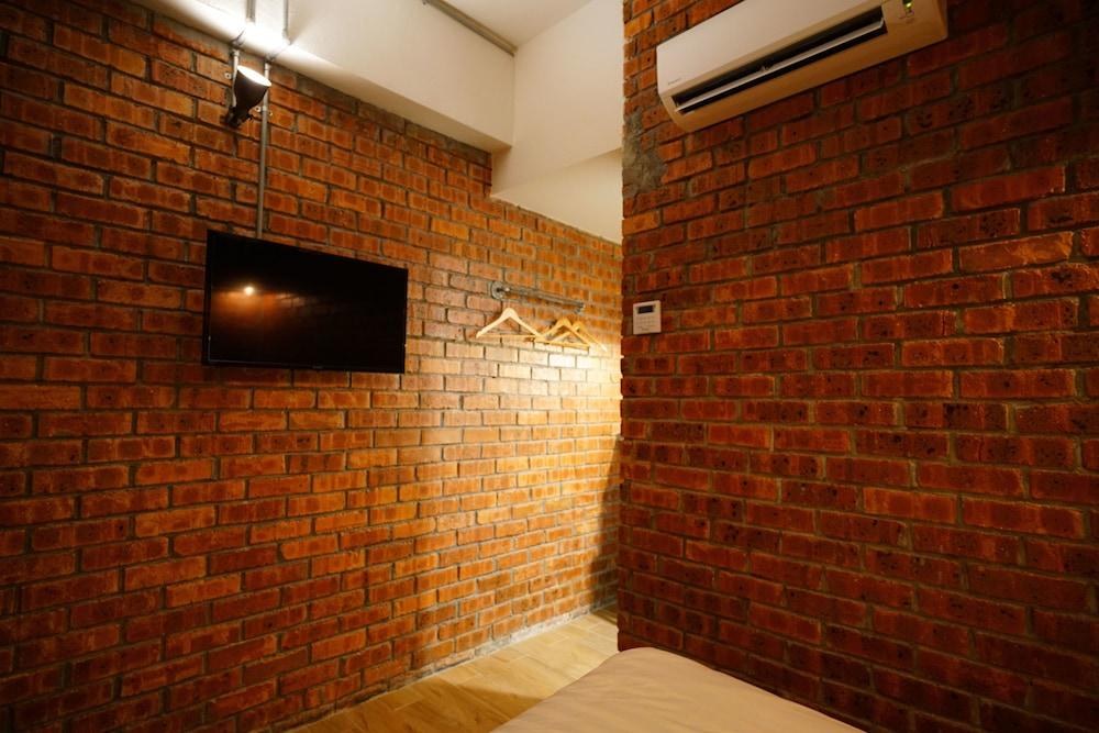 Brick Box Hotel photo 1