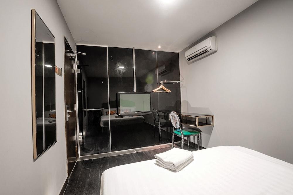 ARTZ Hotel photo 1