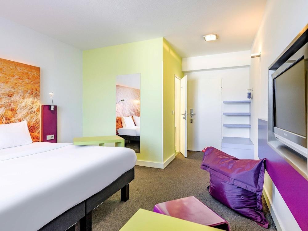 Ibis Styles Hamburg Alster City photo 2