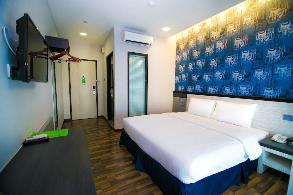 Indra Hotel photo 1