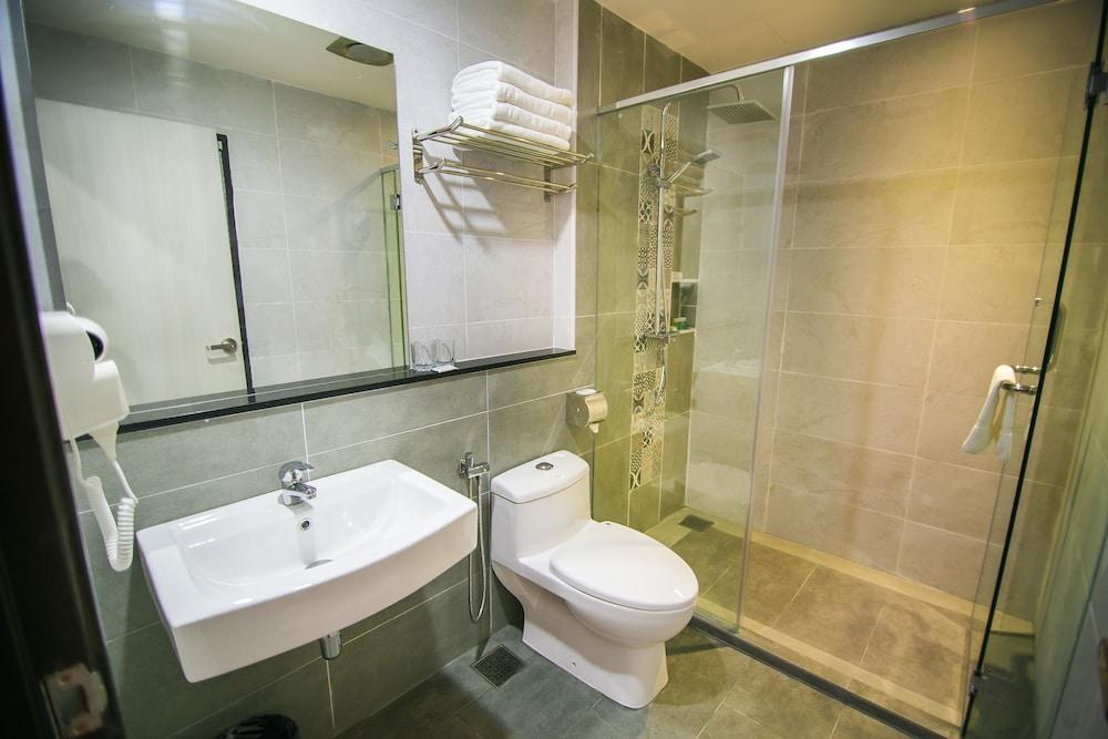 Indra Hotel photo 3