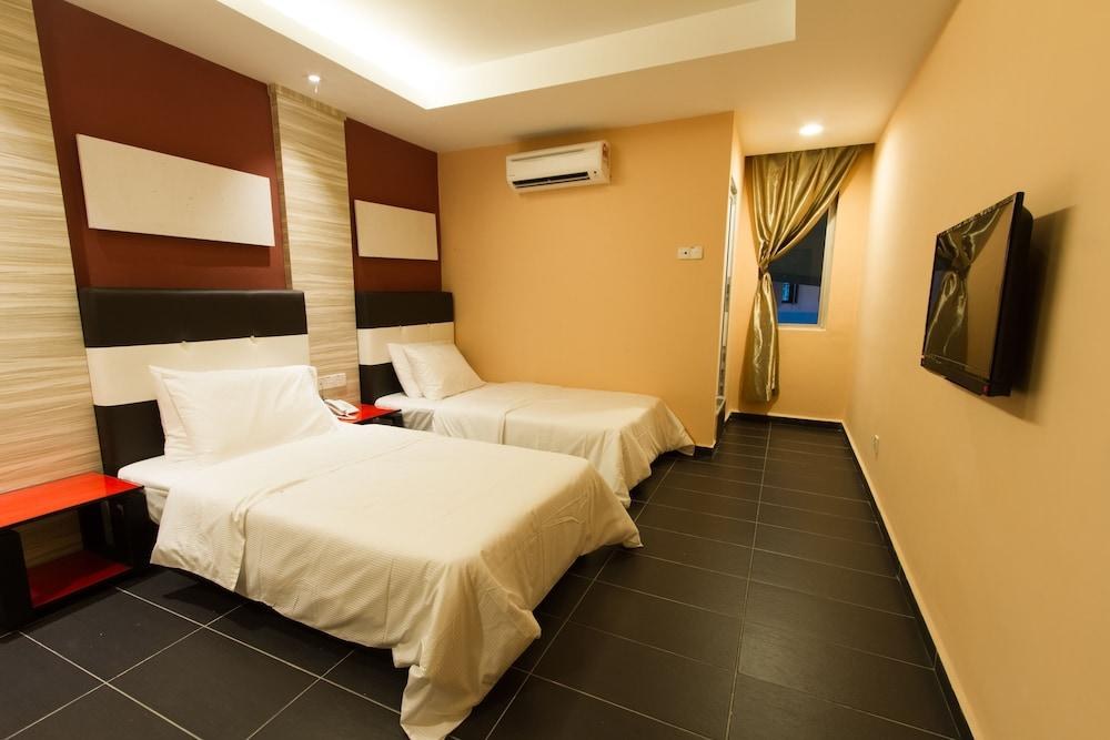 Js Hotel photo 1