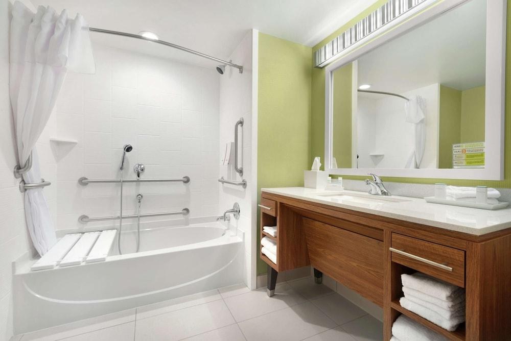 Home2 Suites by Hilton Milwaukee Airport photo 3