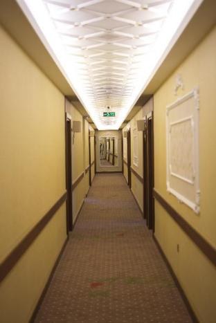MB Deluxe Hotel photo 3