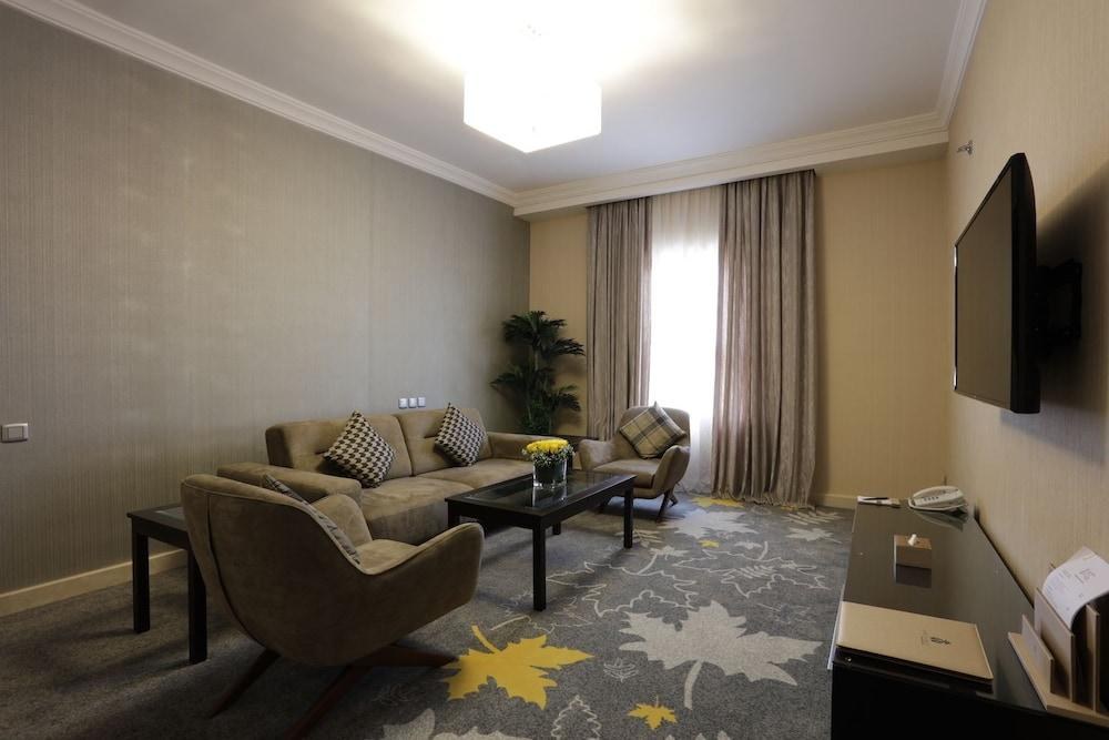 Warwick Hotel Jeddah photo 1