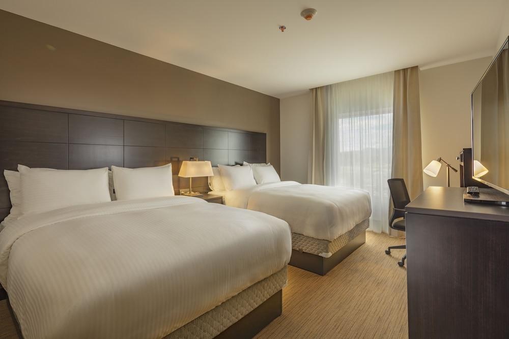 STAYBRIDGE SUITES SALTILLO photo 1