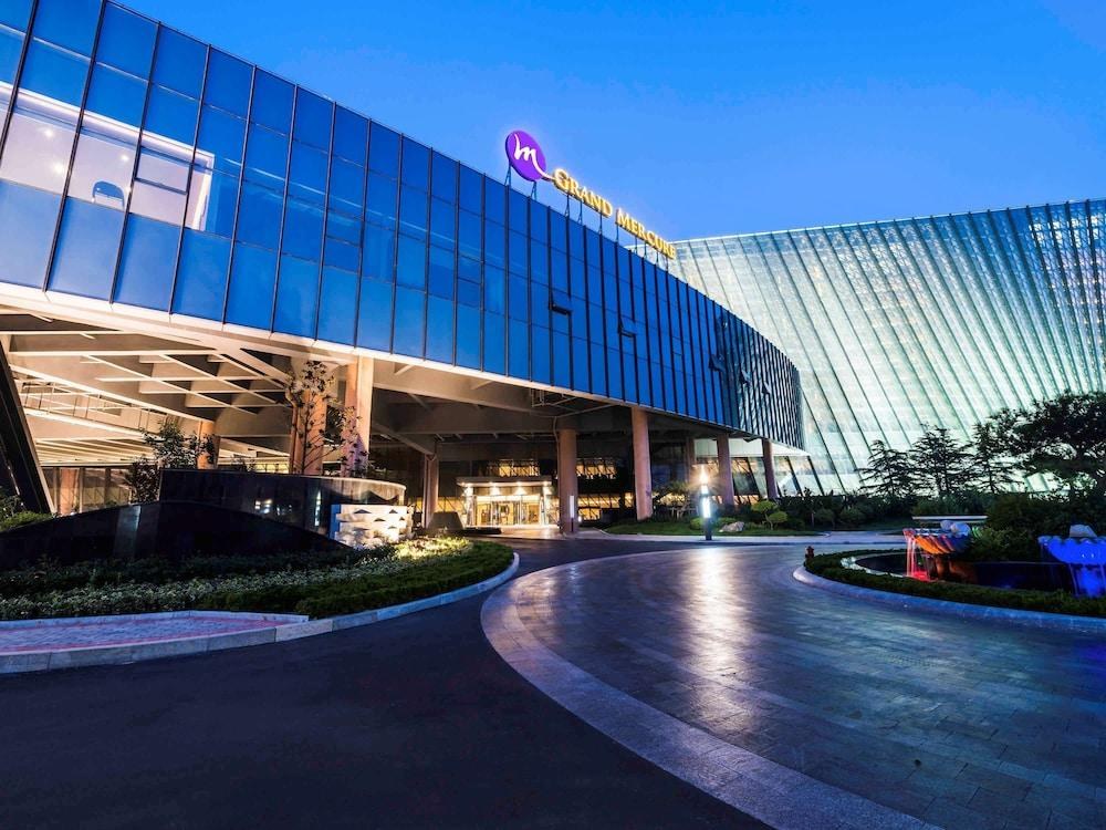 Grand Mercure Qingdao Airlines