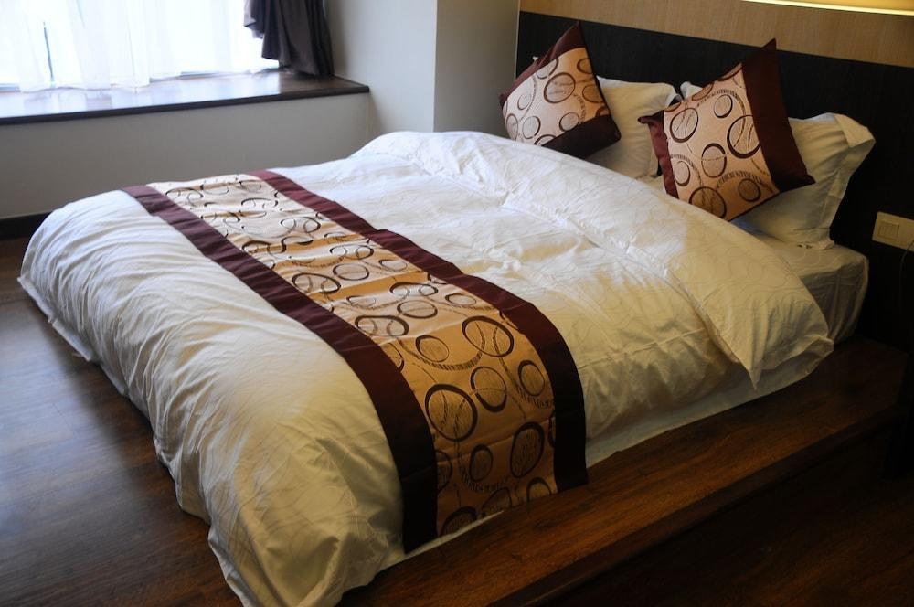 Lot 10 Boutique Hotel Kuching photo 2