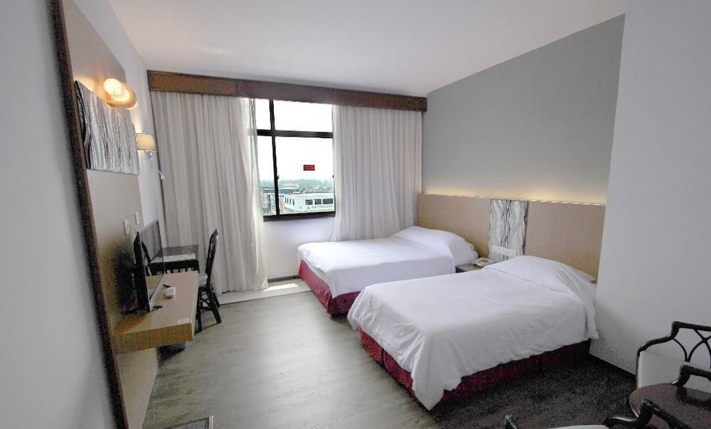 Kuching Park Hotel photo 1