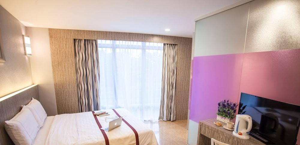 Lavender Inn Nusa