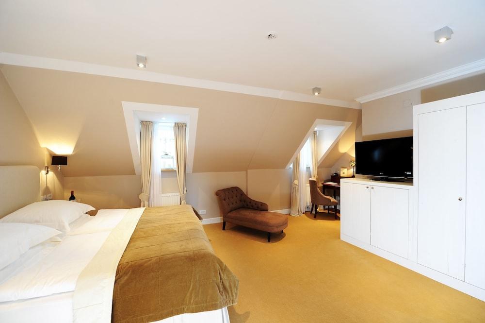 LESAR HOTEL ANGEL photo 2