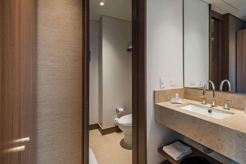 Hampton By Hilton Bogotá Airport photo 4