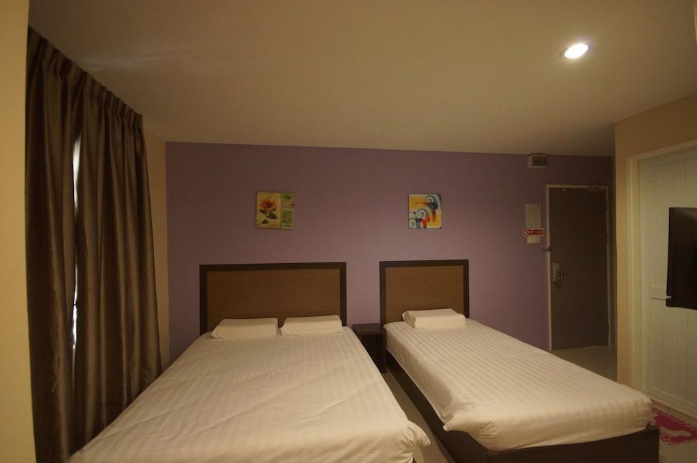 One Point Hotel @ RH Plaza photo 2
