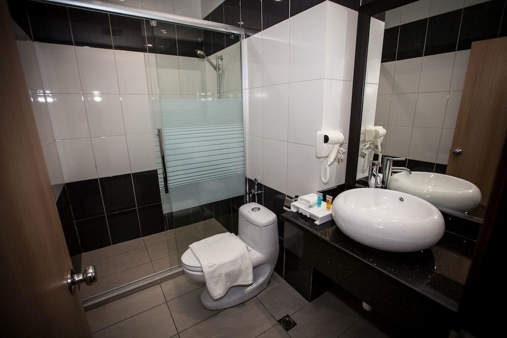 Putatan Platinum Hotel photo 3