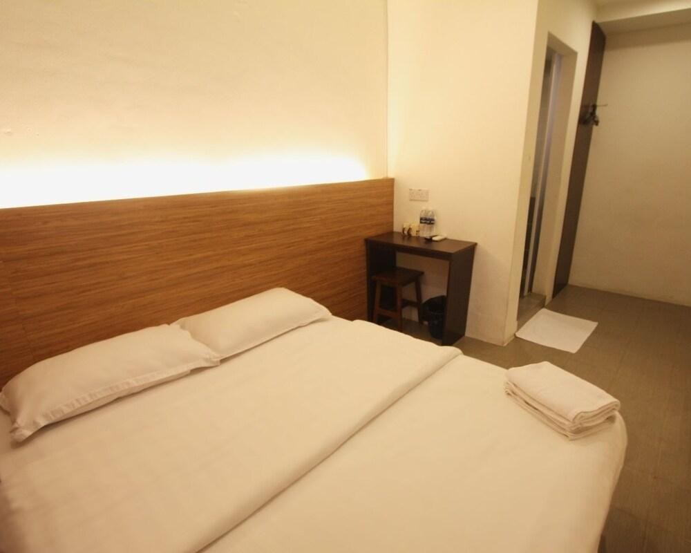 PLACE2STAY @ AIRPORT HOTEL photo 1