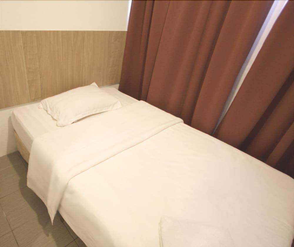 PLACE2STAY @ AIRPORT HOTEL photo 2