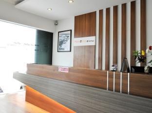 Place2Stay @ RH Plaza Hotel photo 1