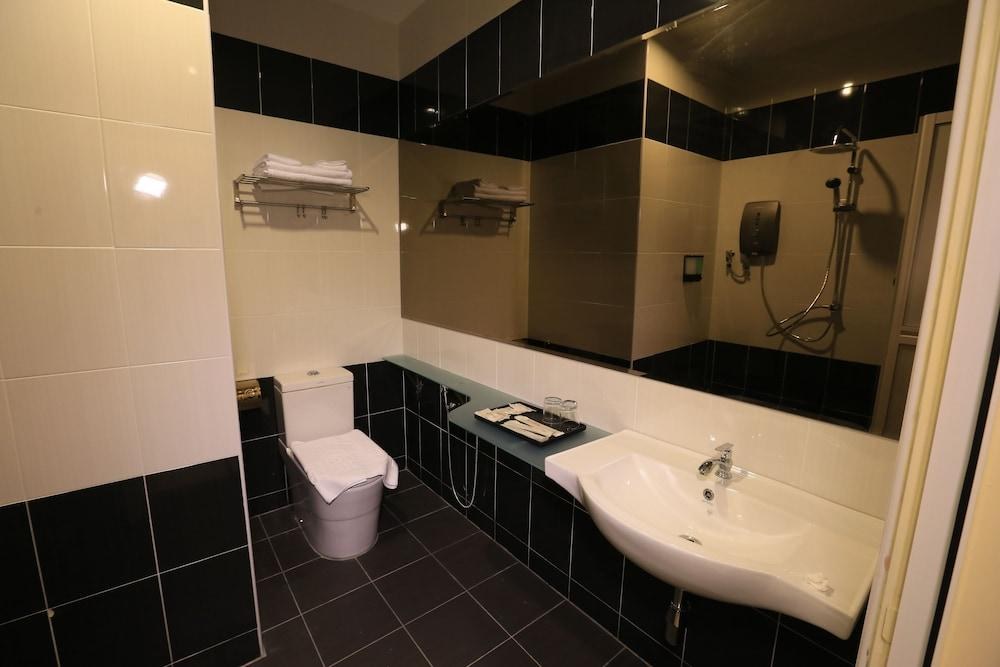 Supreme Hotel photo 3