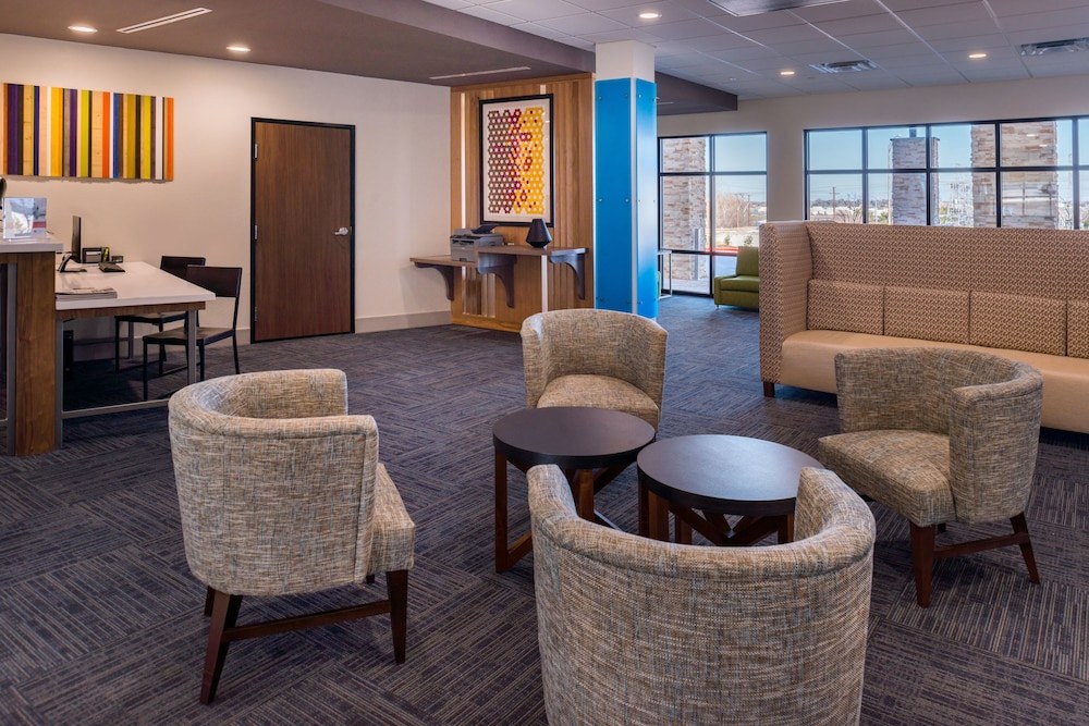 Holiday Inn Express & Suites Fort Worth West photo 1
