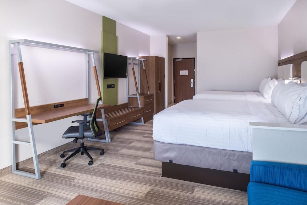 Holiday Inn Express & Suites Fort Worth West photo 4