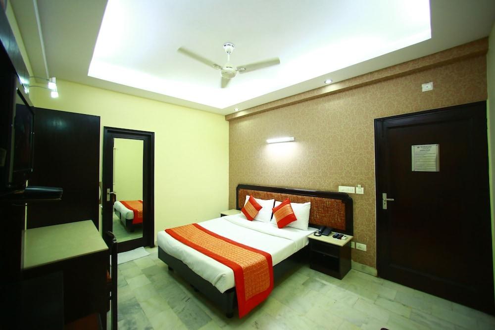 Hotel Sundeep Inn photo 1
