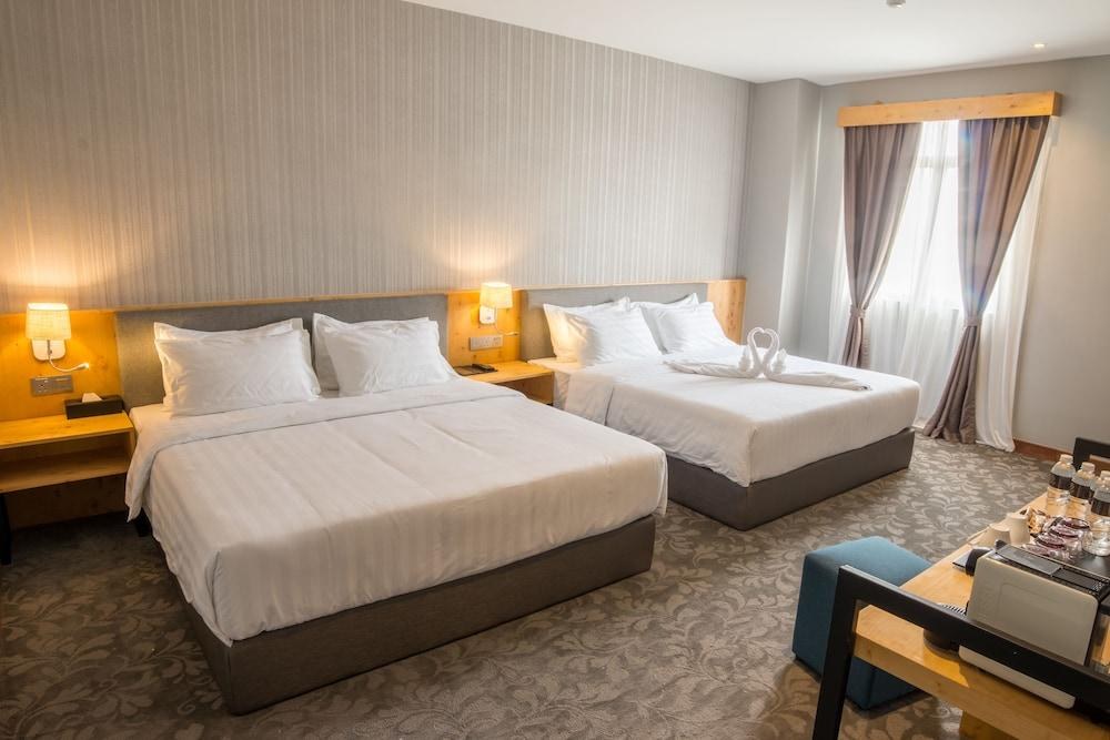 Redpine Boutique Hotel photo 2