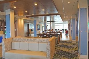 Holiday Inn Express & Suites St. Louise South I-55 photo 2