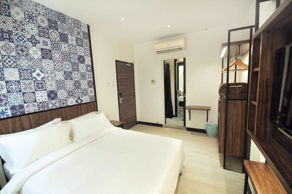 Styles Hotel photo 2