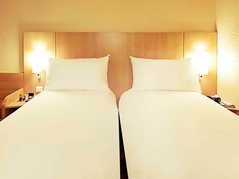 Ibis Stuttgart Centrum photo 2