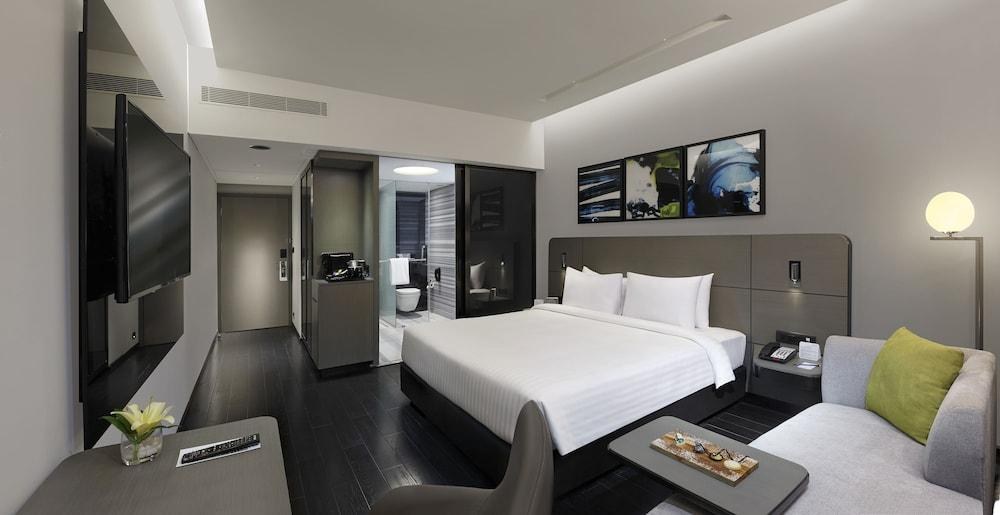 Novotel Chennai Chamiers Road Hotel photo 1