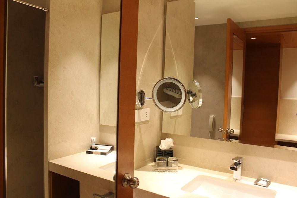 Mercure Hyderabad Kcp Hotel photo 3