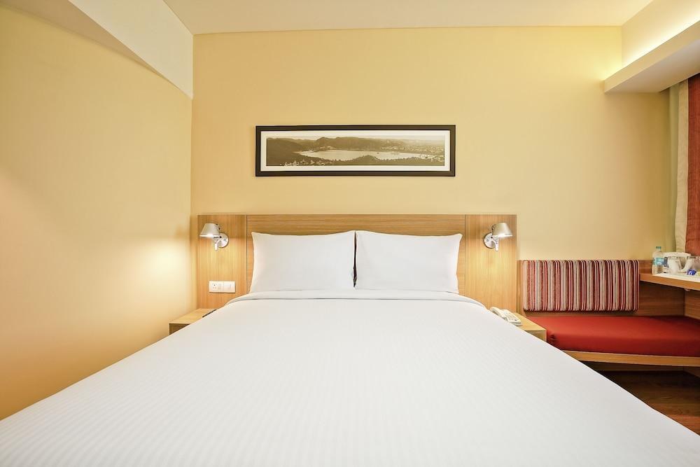 Ibis Kochi City Centre Hotel photo 1