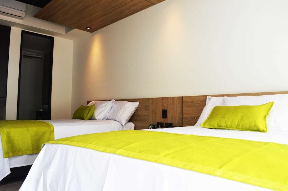 Hotel El Alba photo 2