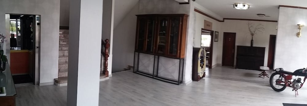 Los Olmos photo 1