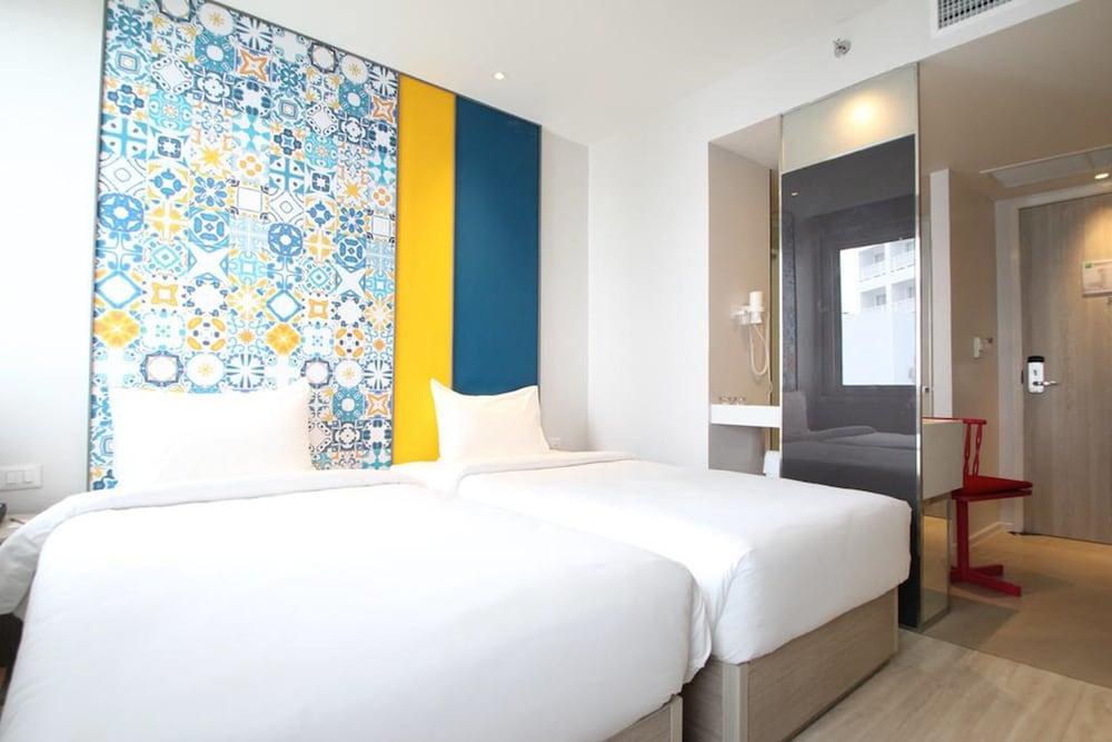 Ibis Styles Phuket City Hotel photo 2