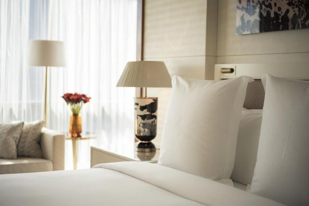 Four Seasons Hotel Tianjin photo 2